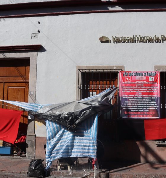 TRABAJADORES DEL MONTE DE PIEDAD EXIGEN QUE ARTURO ZAYÚN ACLARE ENRIQUECIMIENTO MILLONARIO