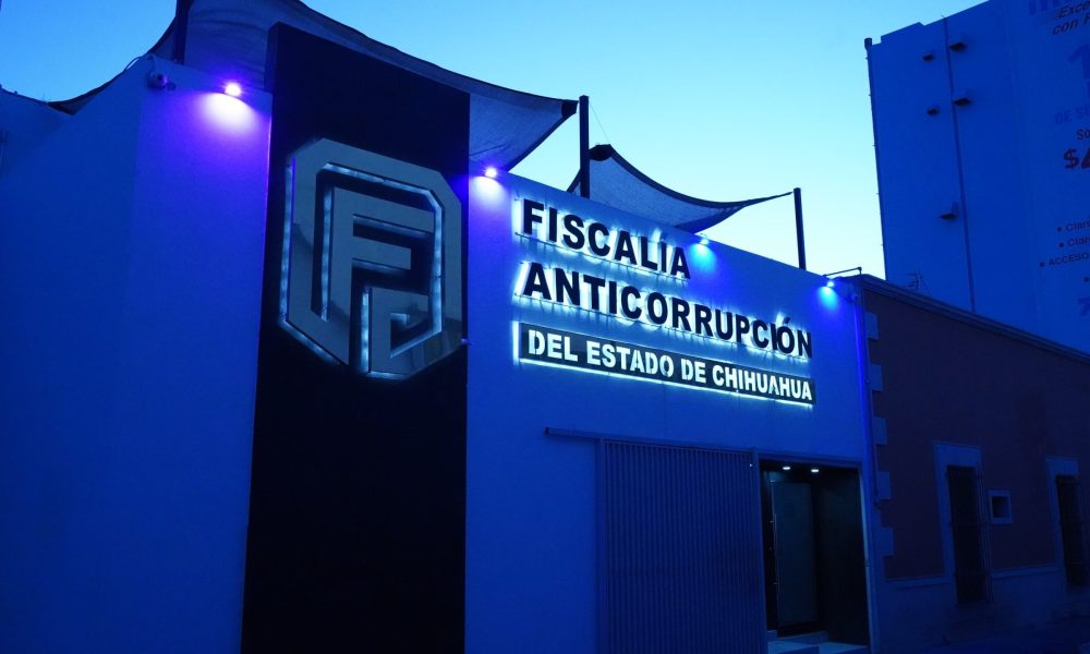 Luis Abelardo Valenzuela Holguín y la Fiscalía Anticorrupción de Chihuahua son cuestionados por invadir competencias estatales.